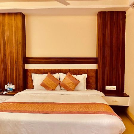 Stay Near Golden Temple By An Hotels อัมริตสา ภายนอก รูปภาพ