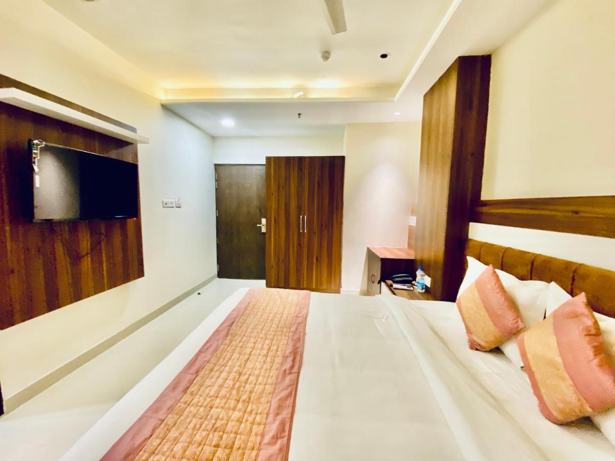 Stay Near Golden Temple By An Hotels อัมริตสา ภายนอก รูปภาพ